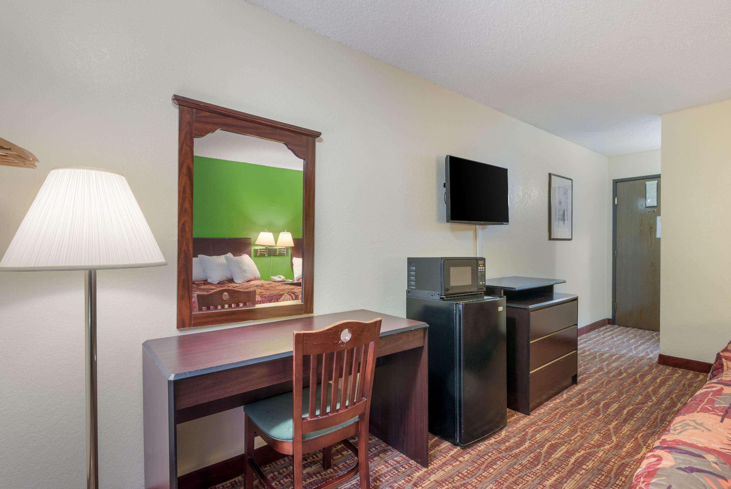 Rodeway Inn Benton Ngoại thất bức ảnh